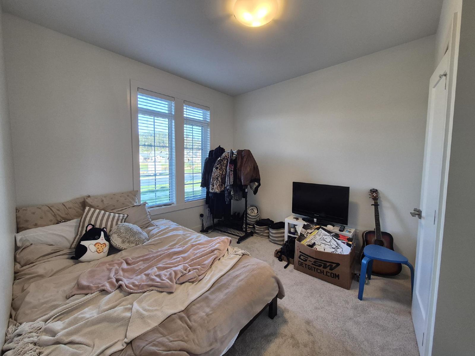 Trumpeter Street 3334 - Main property image