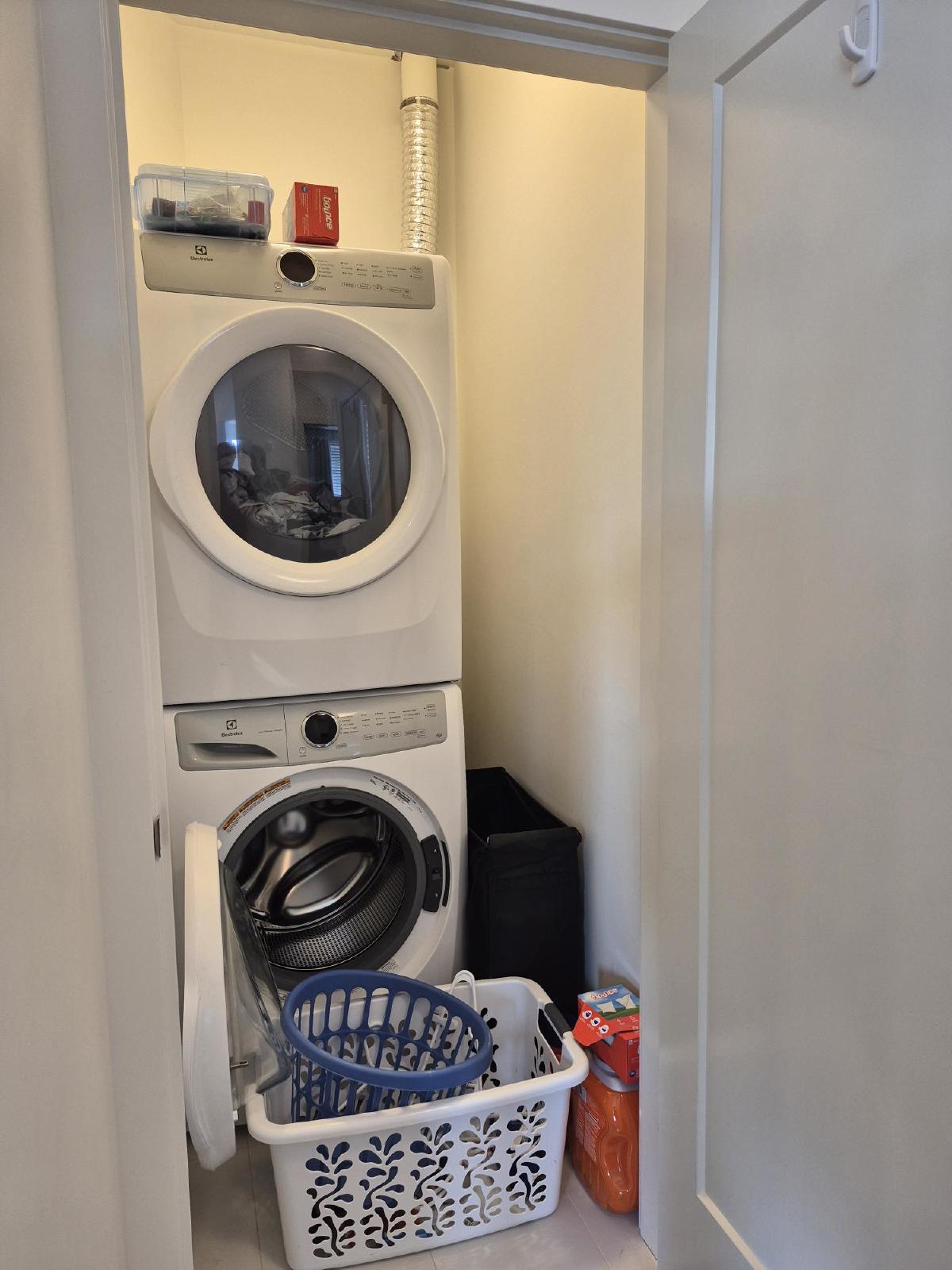 Trumpeter Street 3334 - Main property image