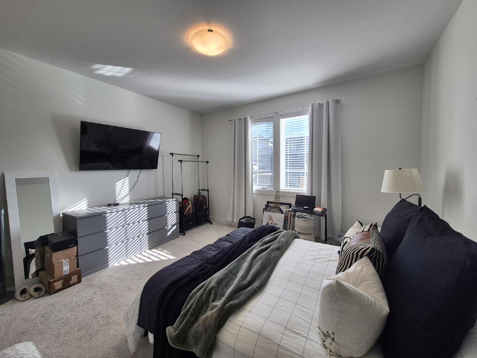 Trumpeter Street 3334 - Main property image