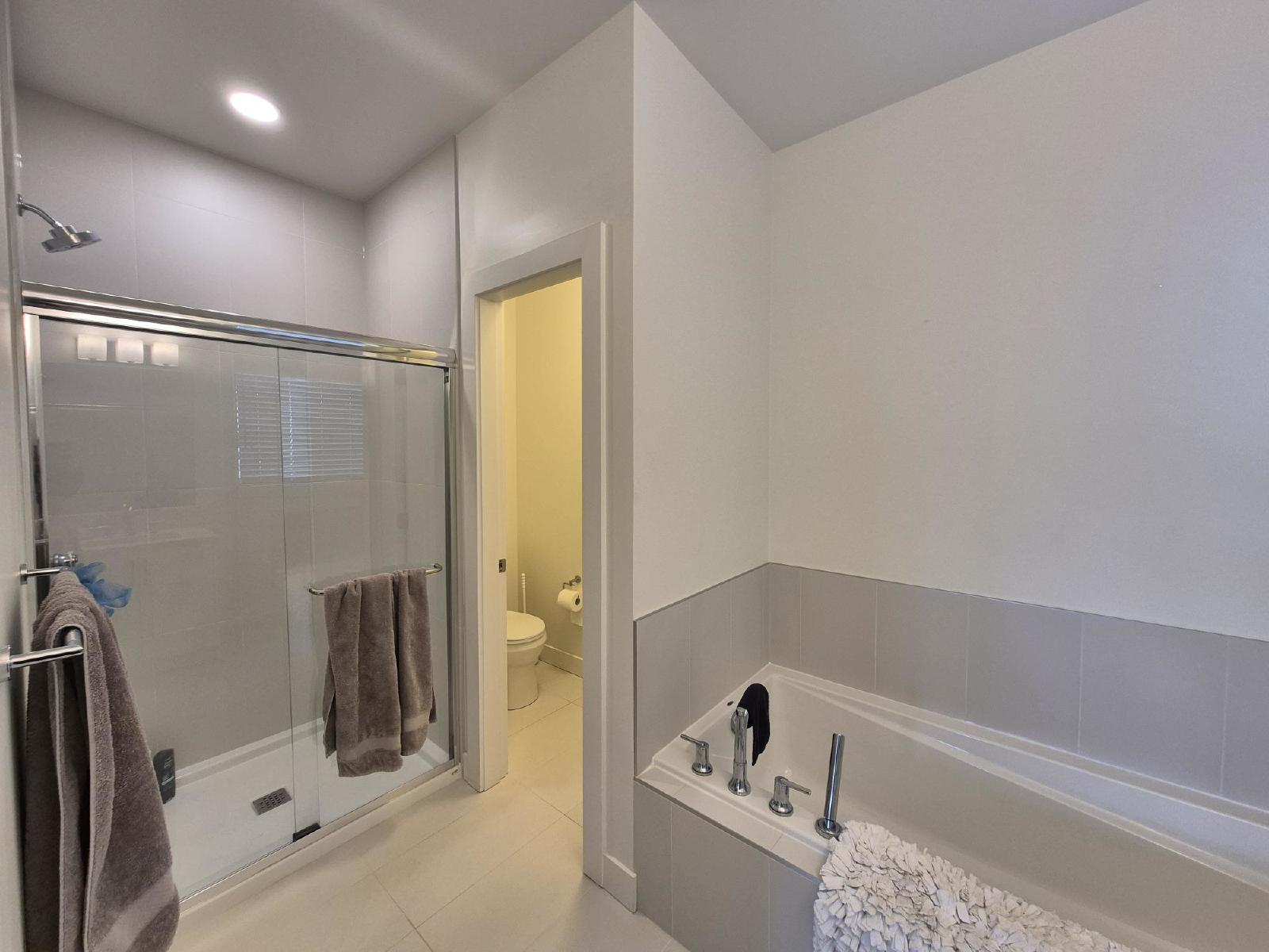 Trumpeter Street 3334 - Main property image