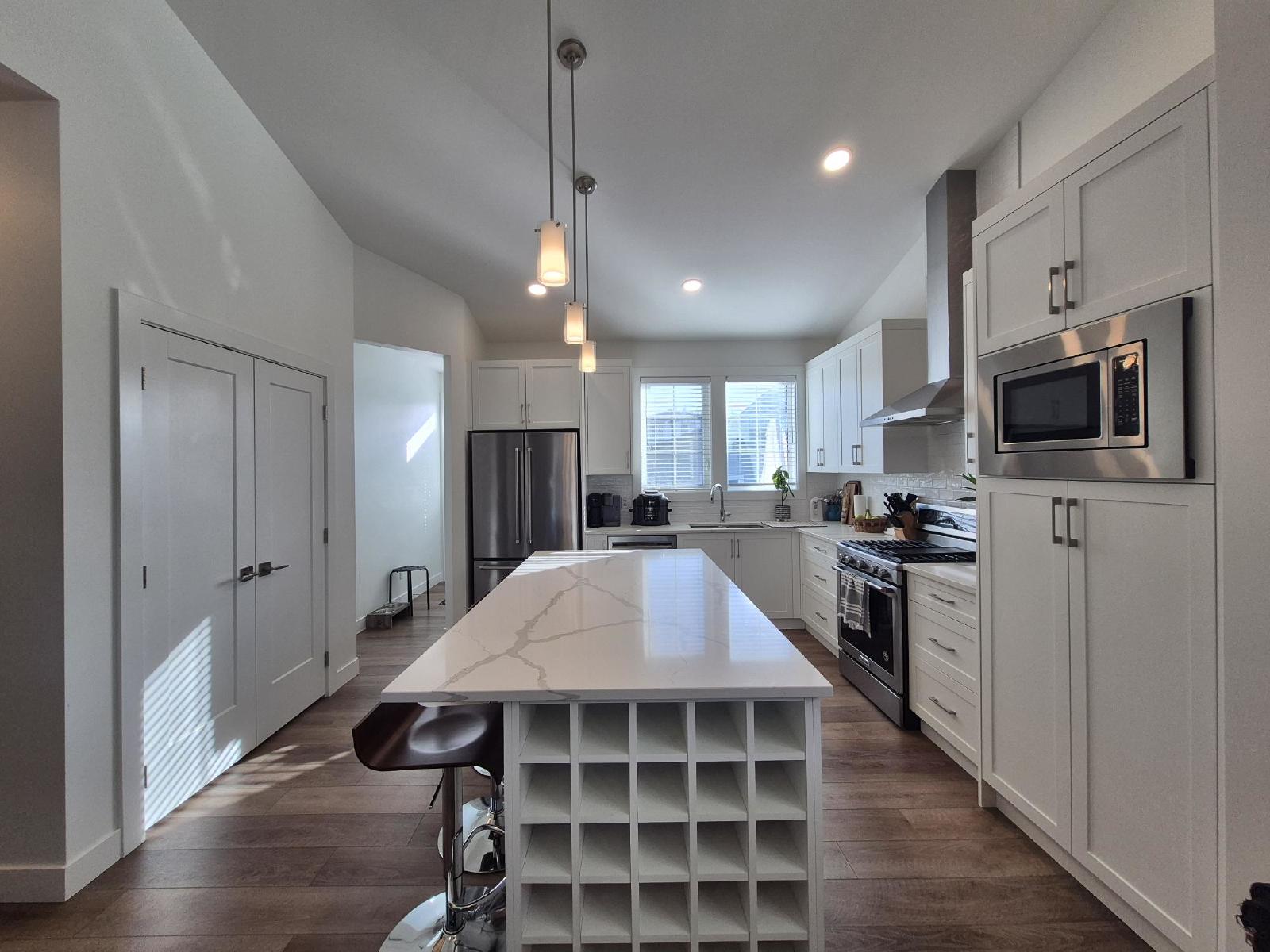 Trumpeter Street 3334 - Main property image