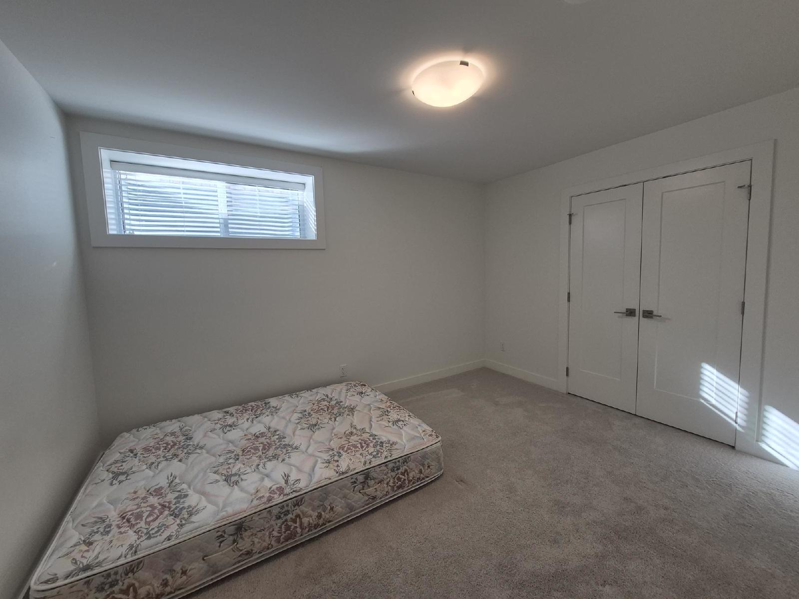 Trumpeter Street 3334 - Main property image