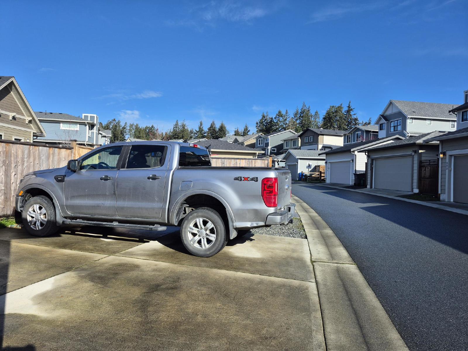 Trumpeter Street 3334 - Main property image