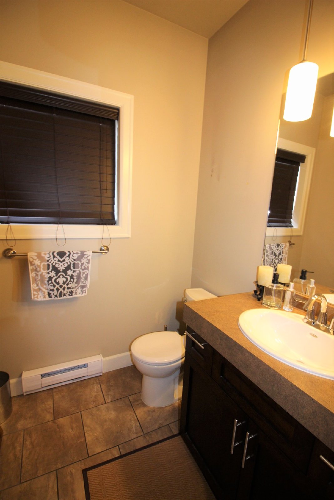 Maple Avenue North 2253 - Main property image