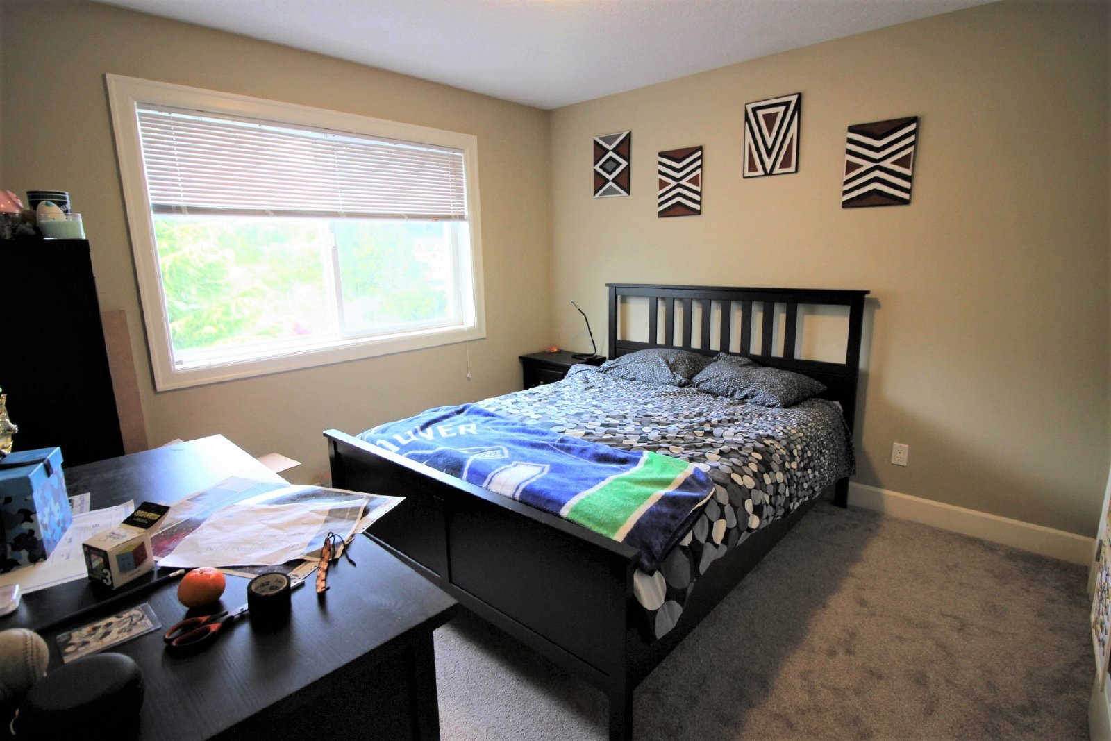 Maple Avenue North 2253 - Main property image