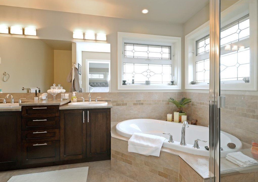 Maple Avenue North 2253 - Main property image