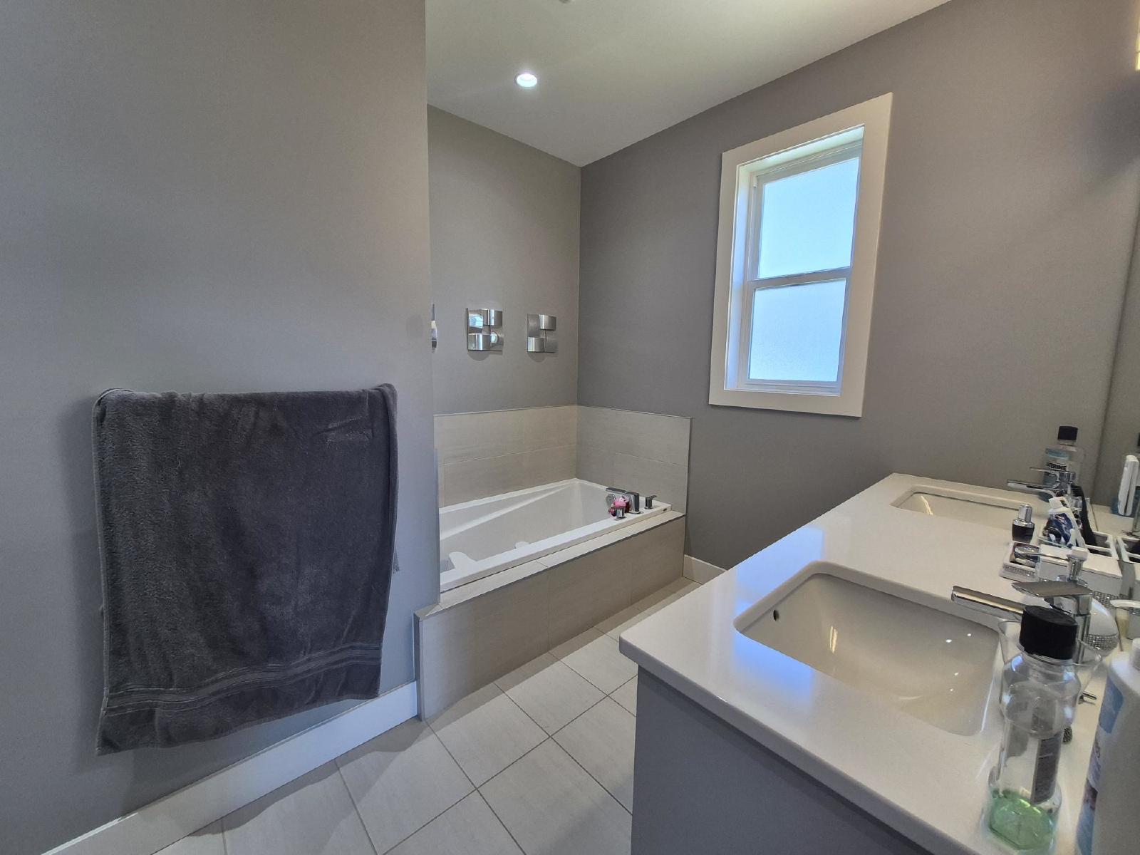 6535 Felderhof Road - 1 property image