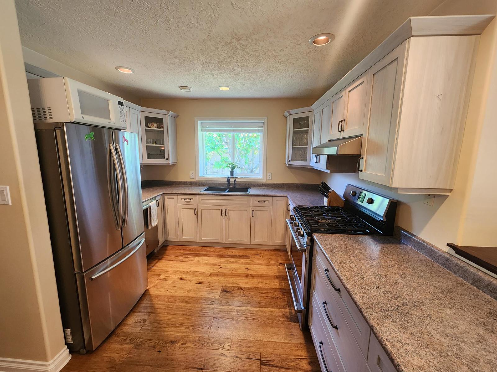 Maple Avenue North 2224 - 1 property image
