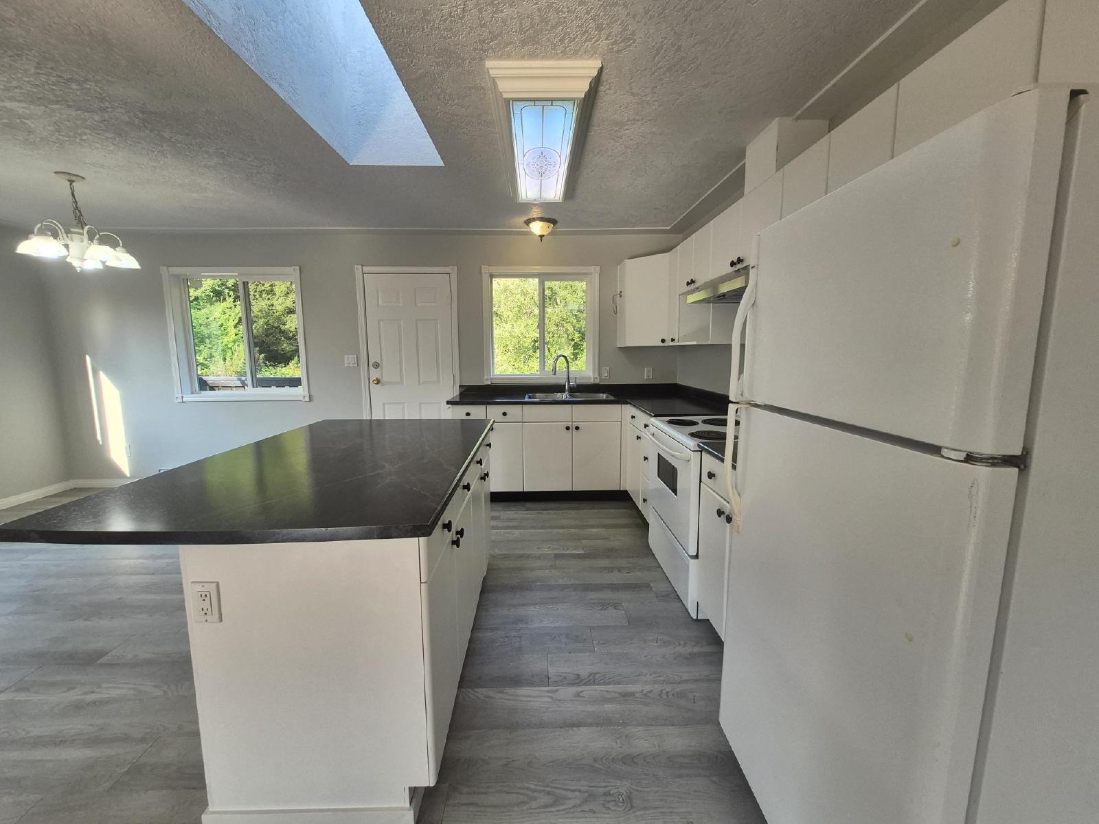 Benko Road 2180 - Main property image
