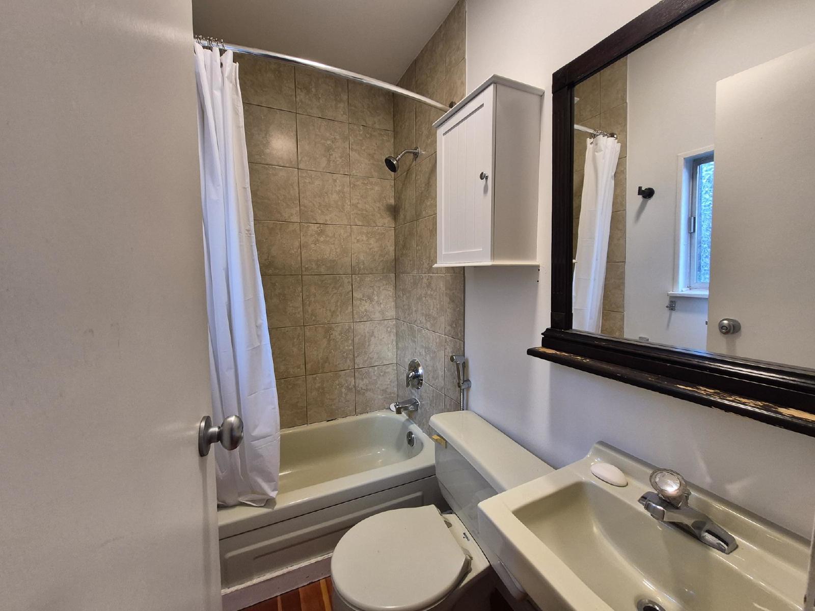 2734 Wilmot Avenue - Main property image