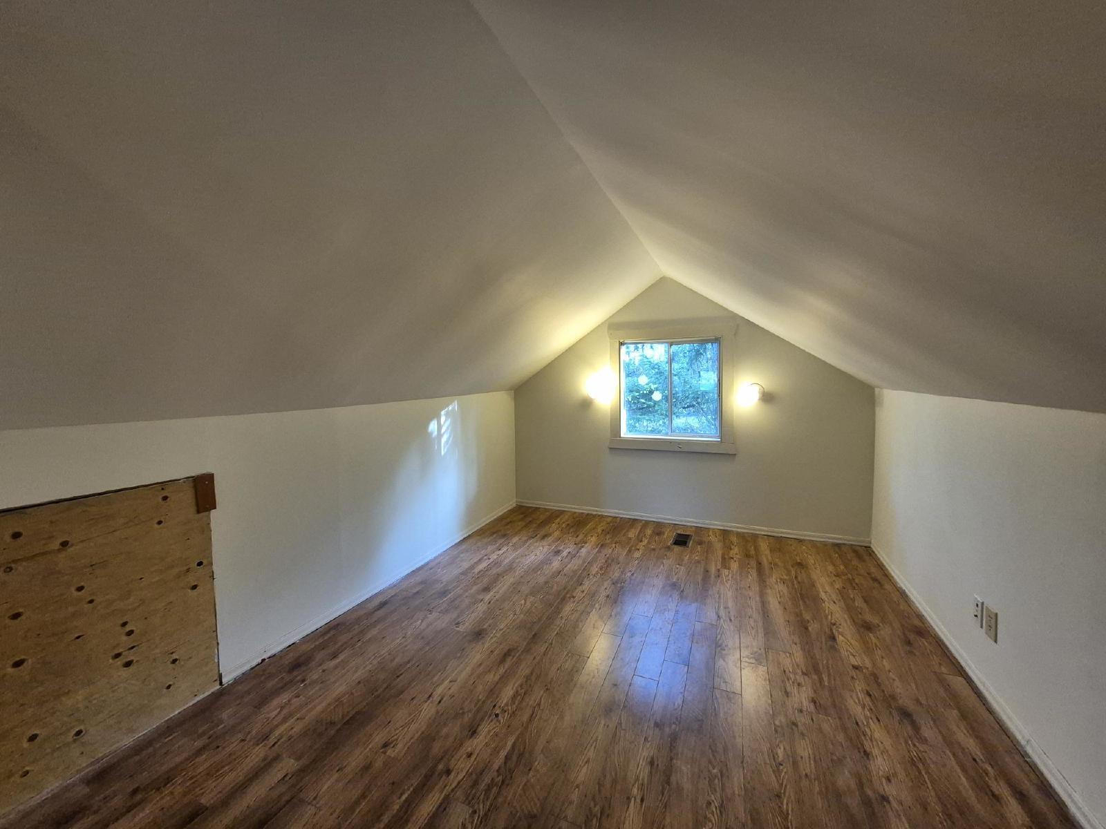 2734 Wilmot Avenue - Main property image