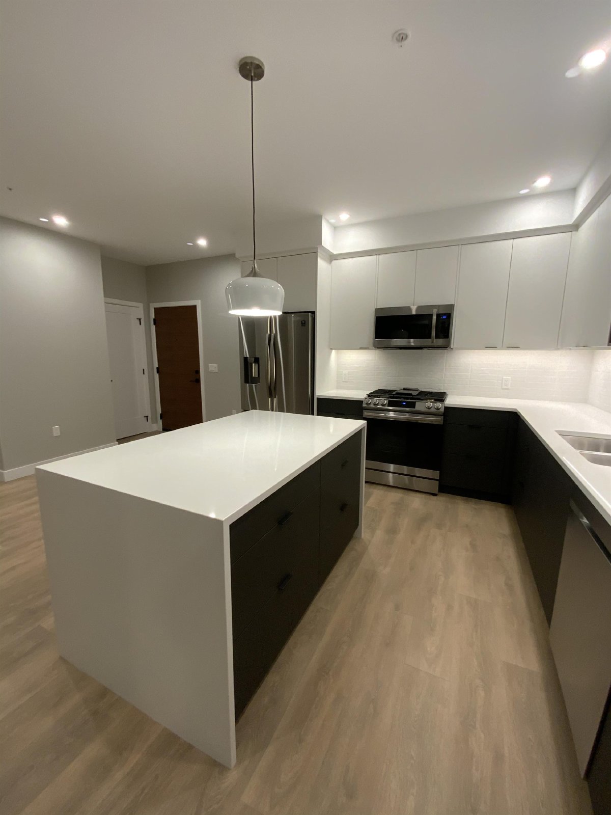 Whirlaway Crescent 967-410 - 1 property image