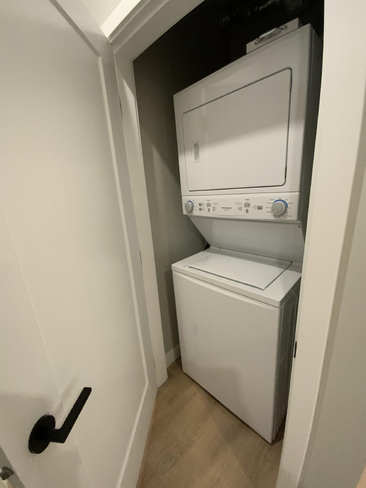 Whirlaway Crescent 967-410 - 1 property image