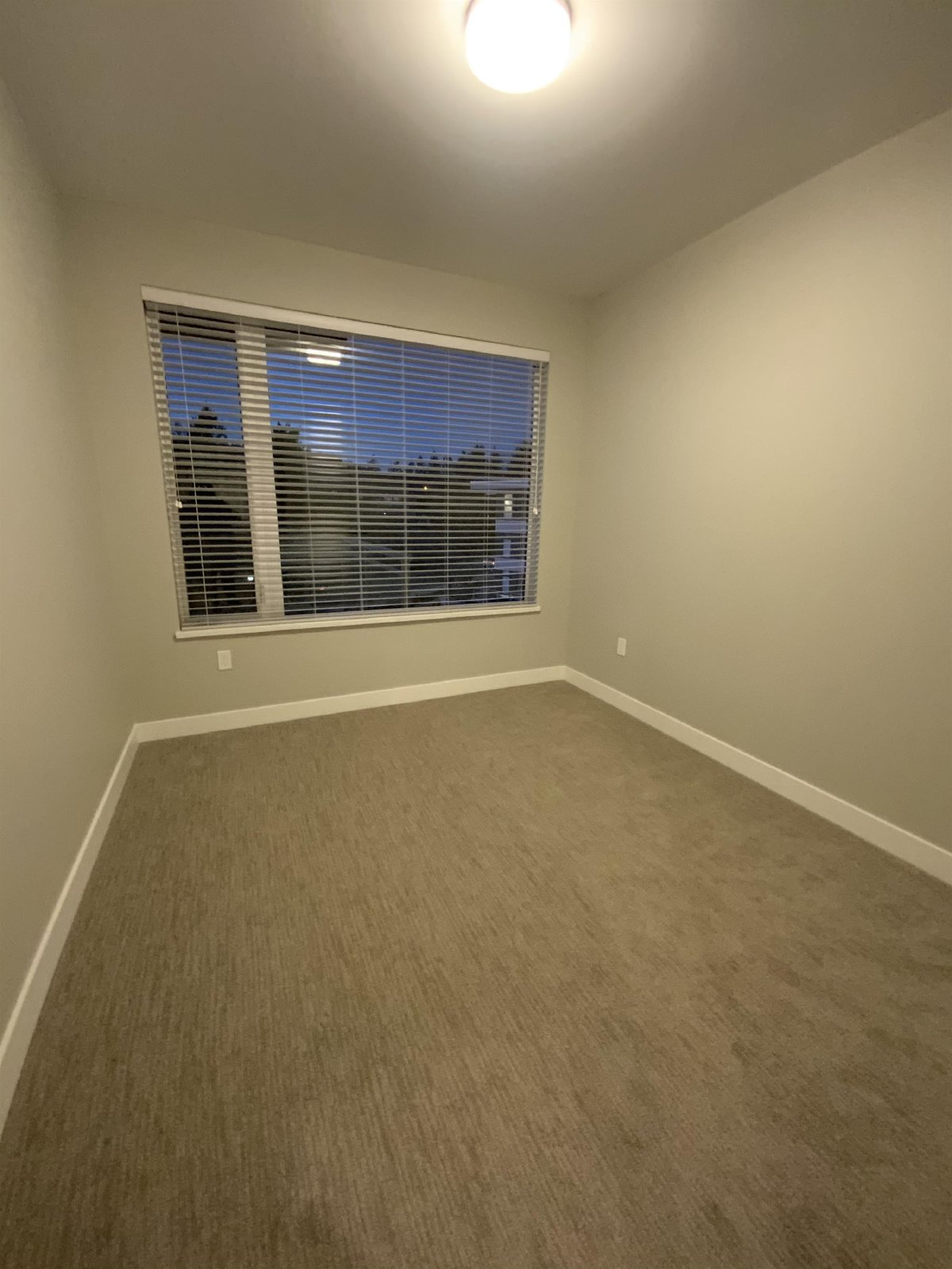 Whirlaway Crescent 967-410 - 1 property image