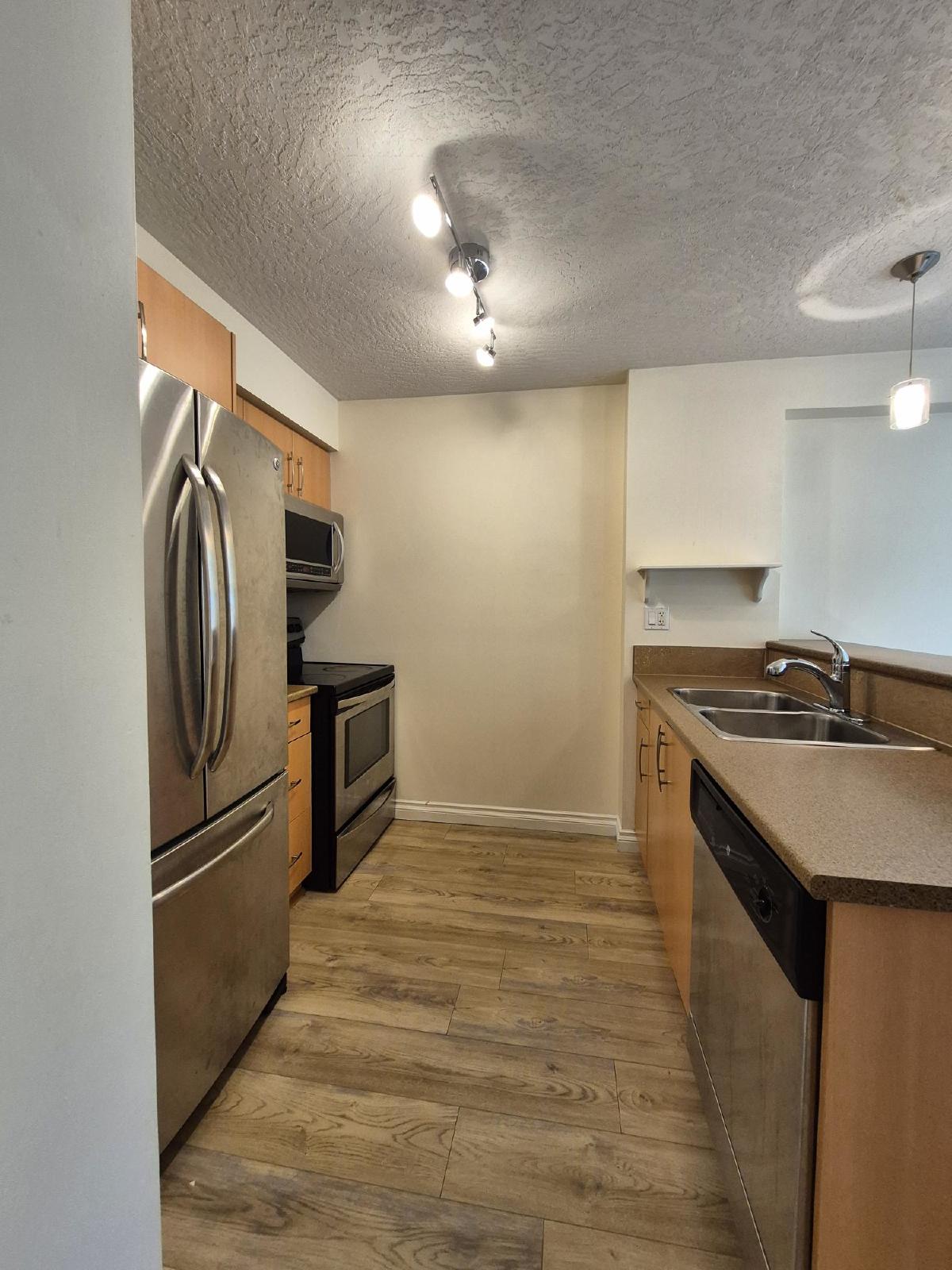 107 1919 Maple Avenue South - 107 property image