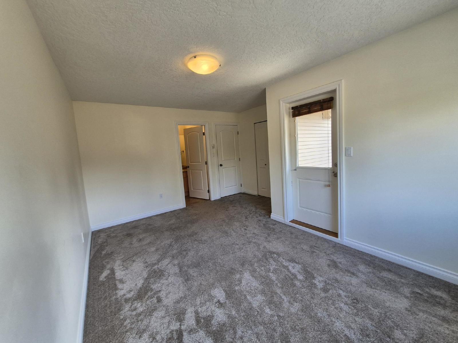 107 1919 Maple Avenue South - 107 property image