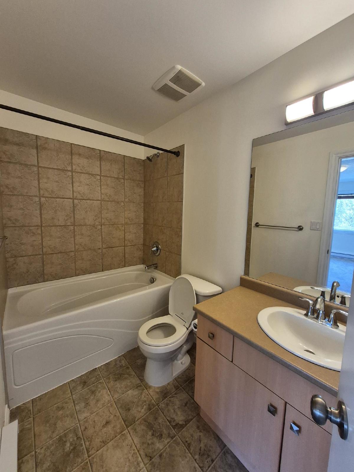 107 1919 Maple Avenue South - 107 property image